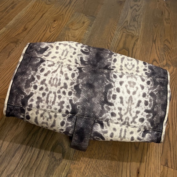 EUC. [Gucci] Authentic Python Stirrup Purse | Hobo Bag | Exotic Snakeskin Tote - Picture 7 of 16